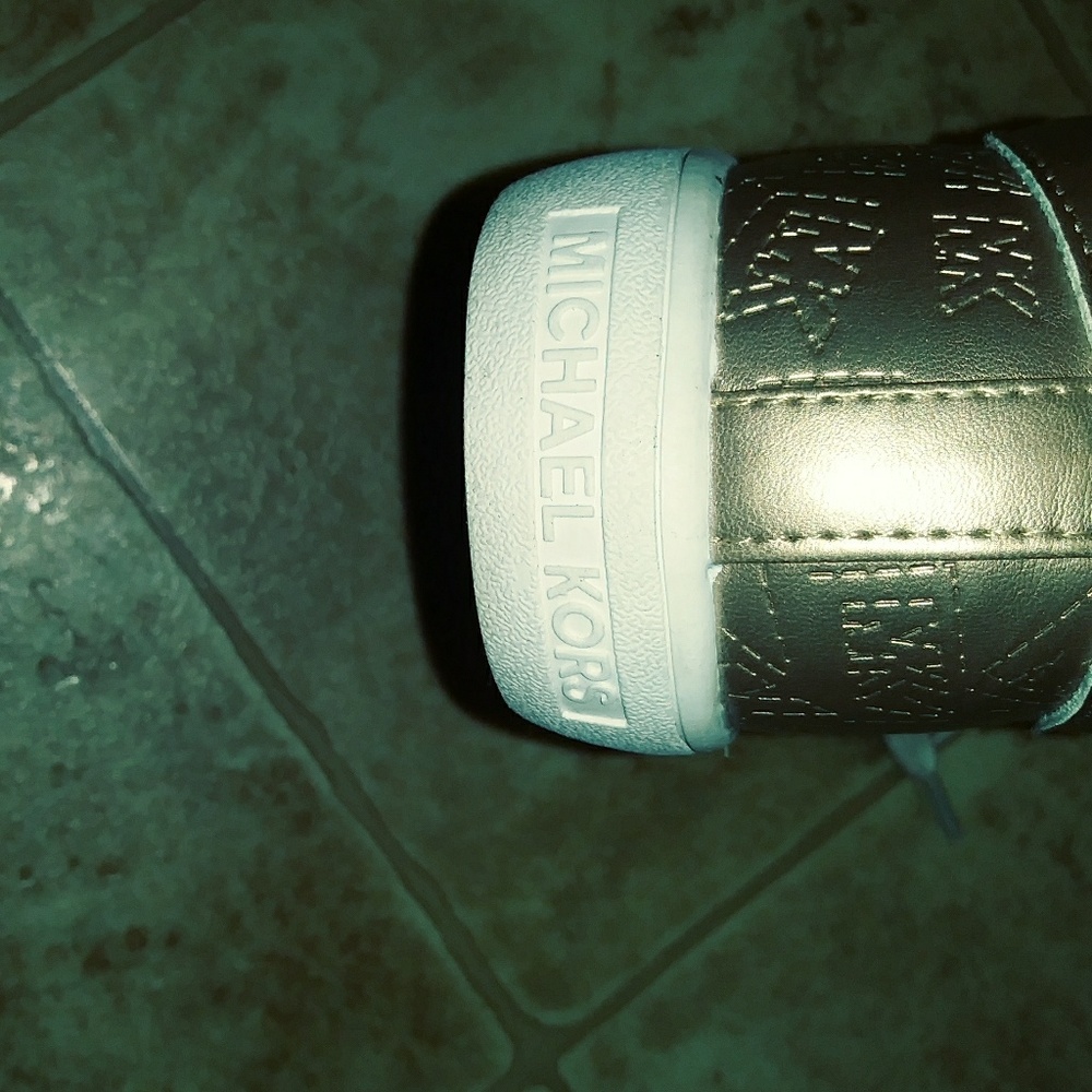 Michael Kors shoes - Picture 2 of 6